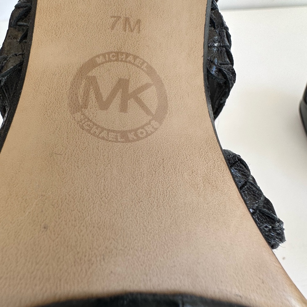 Michael Kors Monterey platform high heel - Picture 11 of 11